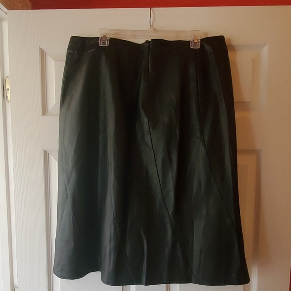 11/19 CATO WOMAN Skirt - Picture 2 of 3